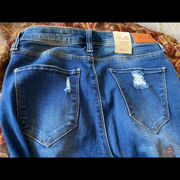 NWT Blue Size 3(juniors)Rip Skinny  jeans - Picture 2 of 3
